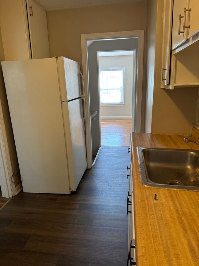 Photo - 379 N Roosevelt Ave Unit 379 N Roosevelt Ave- 2