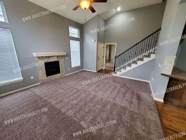 Photo - Beautiful and Spacious Olathe Townhome-Available in APRIL!!!