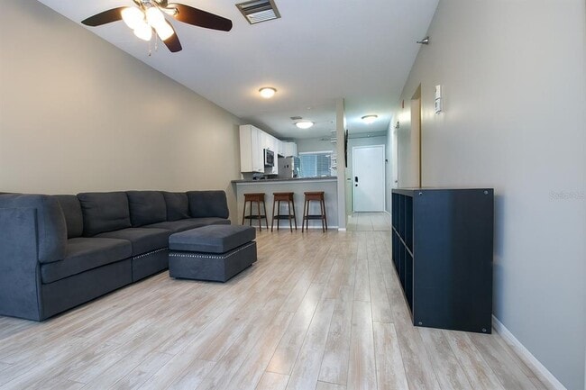 Photo - 2124 N Tamiami Trl Unit 102