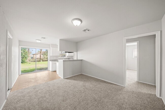 Photo - 14415 Insley St