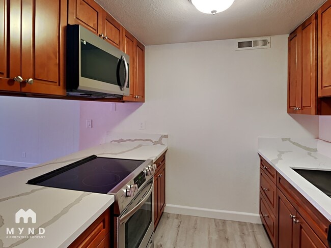 Photo - 7047 Greenback Ln