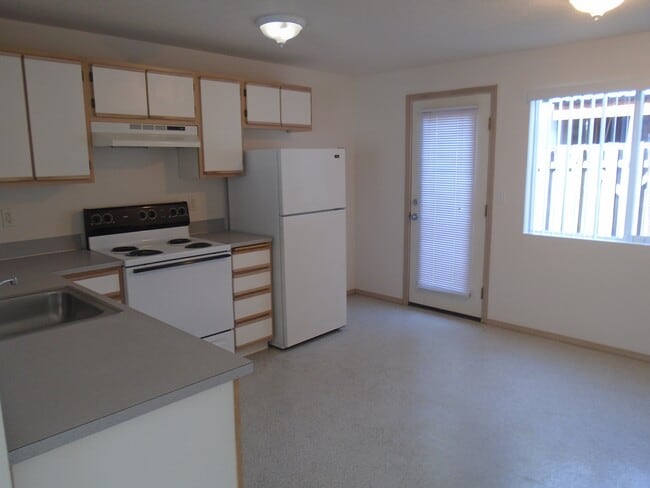 Photo - 170 N 7th St