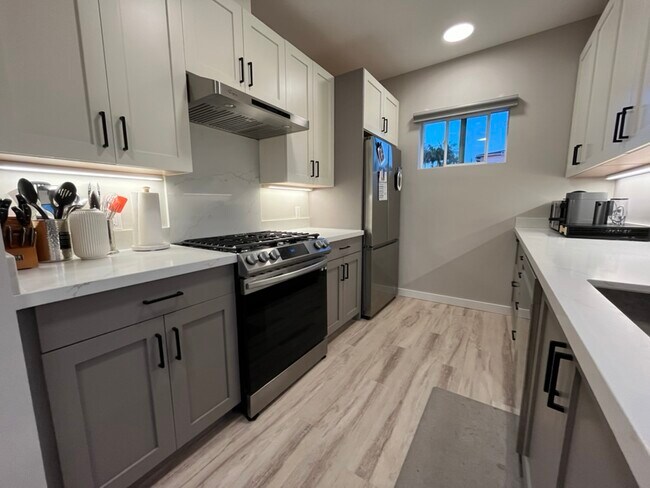 4649 Santa Monica Ave Unit 4649