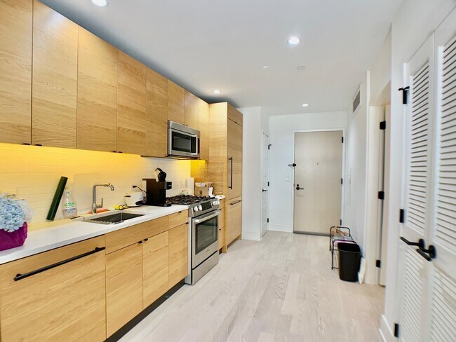 Photo - 10 Provost St Unit 412