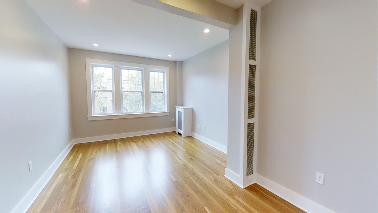 Photo - Forest Court Apartments