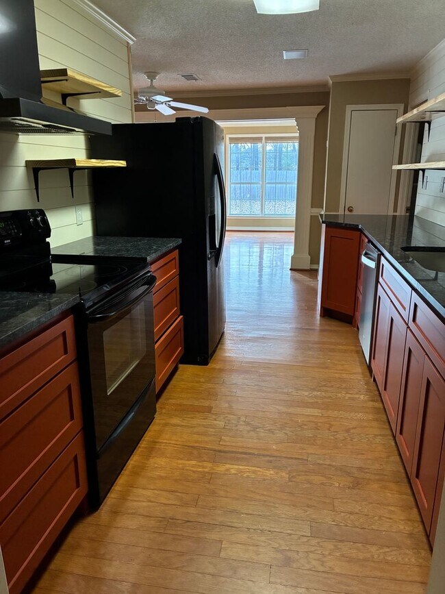 Photo - 19 Indian Trail