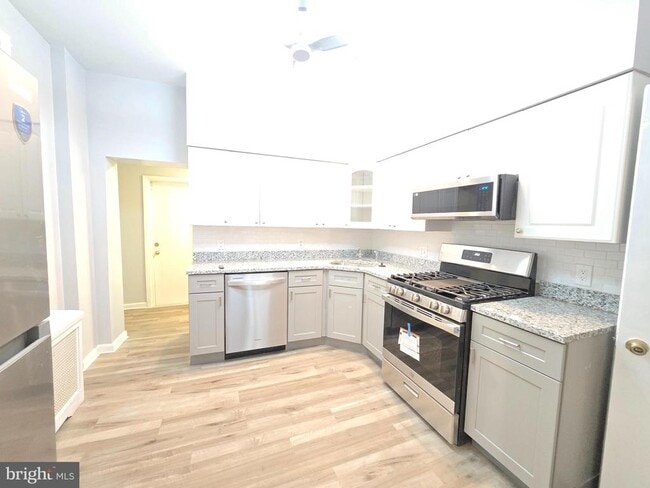 Photo - 1726 N Lindenwood St