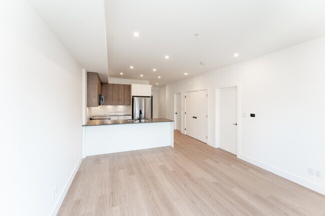 Photo - 809 Arncote Ave Unit 503