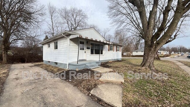 Building Photo - 5441 Bayside Dr