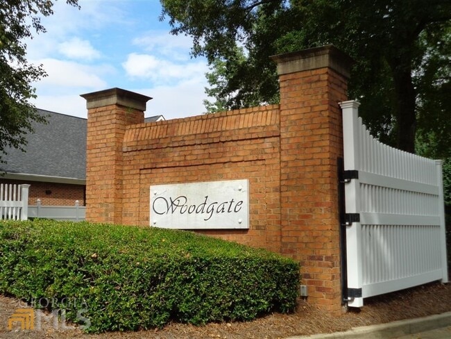 155 Woodstream Wy