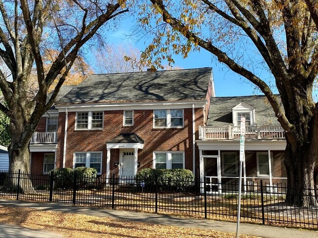 Photo - 300 Horne St Apartment Unit 300 Horne St. #2