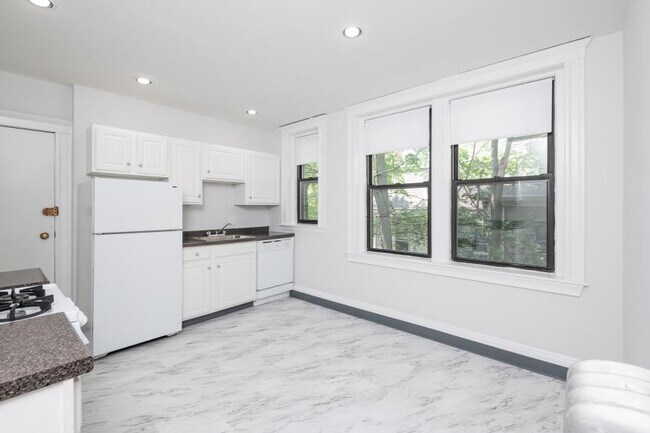 Photo - 2 bedroom in Boston MA 02135