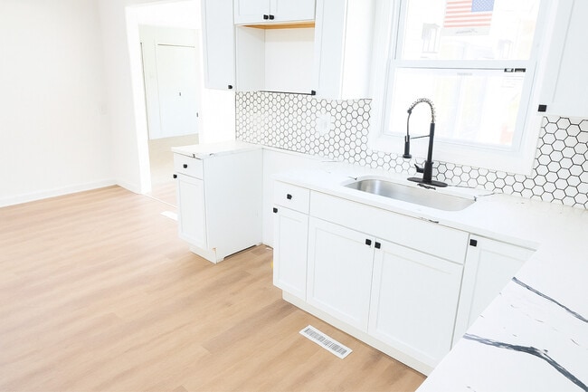 Photo - 1317 Fairview Ave