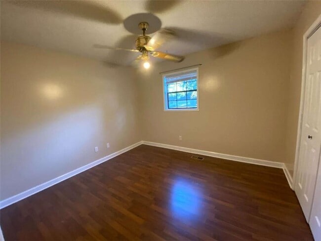 Photo - 550 Carithers Rd