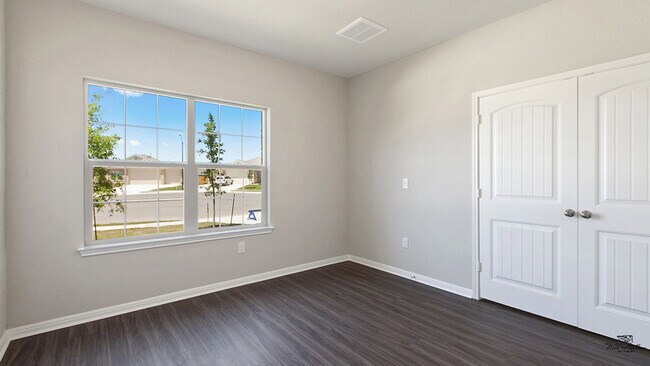 Photo - 956 Dubina Ave