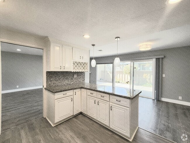 Building Photo - Spacious 4 bedroom in Foster City Rental