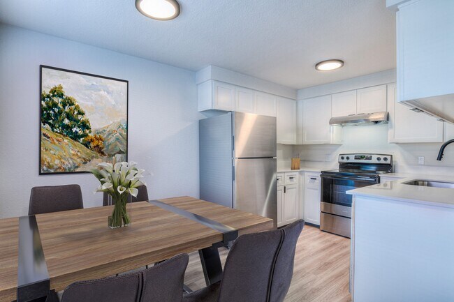 Photo - Oasis at 2600