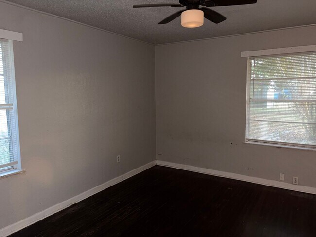 Photo - 5818 Glenhurst Dr