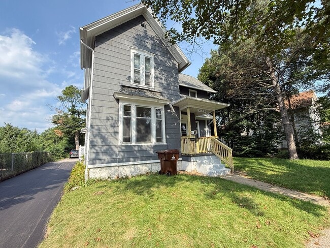 Photo - 306 N Elm Ave Unit Apt #1