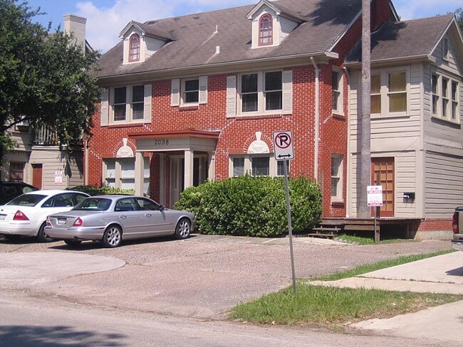 Building Photo - 2038 Lexington St Rental