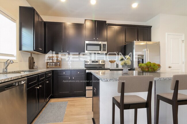 Photo - 1128 Simmons Bnd Ct