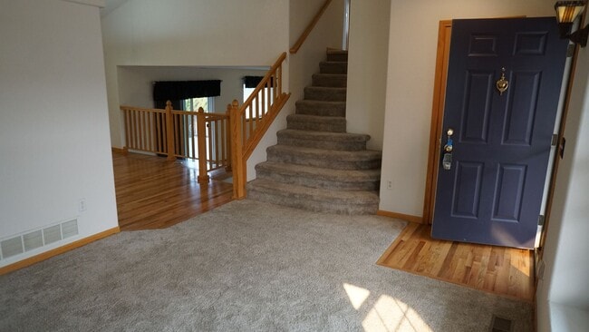 Photo - Spacious 3 bed 2.5 Bath, Split-Level Home in South Fort Collins!