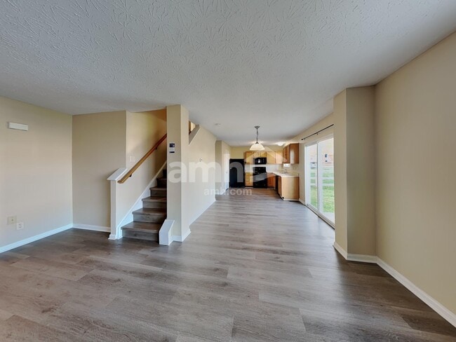 Photo - 700 Berlander Dr