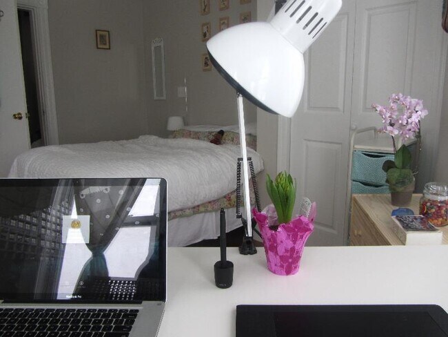 Building Photo - 9 Medford Unit 1