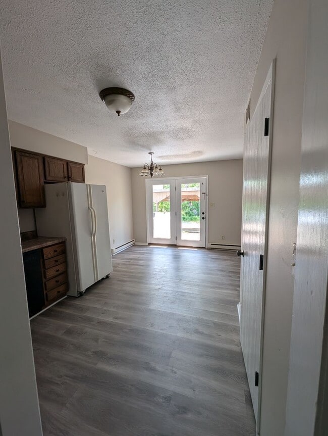 2 Bedroom/1.5 Bathroom Townhouse in South ... - 2 Bedroom/1.5 Bathroom Townhouse in South ... Unit 4408 W Bellview Dr