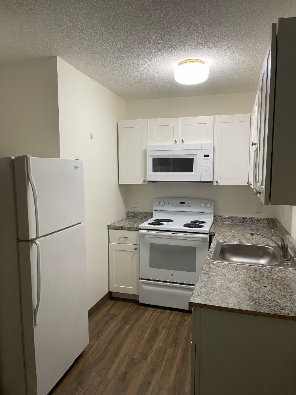 Photo - 498 Marlboro Rd Unidad S35