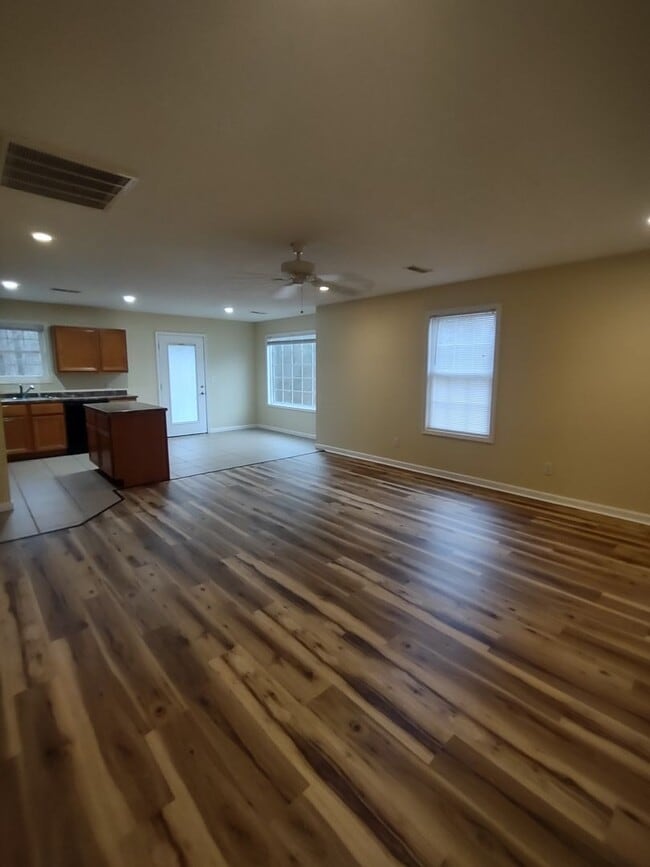 Photo - Clean 2 Bedroom 1 Bath duplex ~ Benton, KY Unit 295 Tara Court
