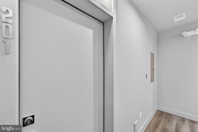 Photo - 117 N 21st St Unit 201