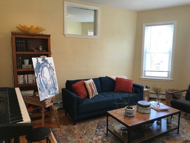 Building Photo - 27 Cameron Ave Unit 1 Rental