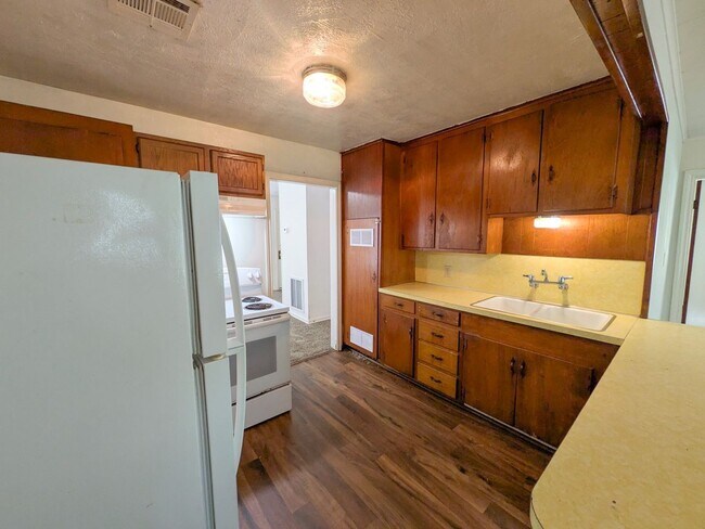 Photo - 378 Garland Ave