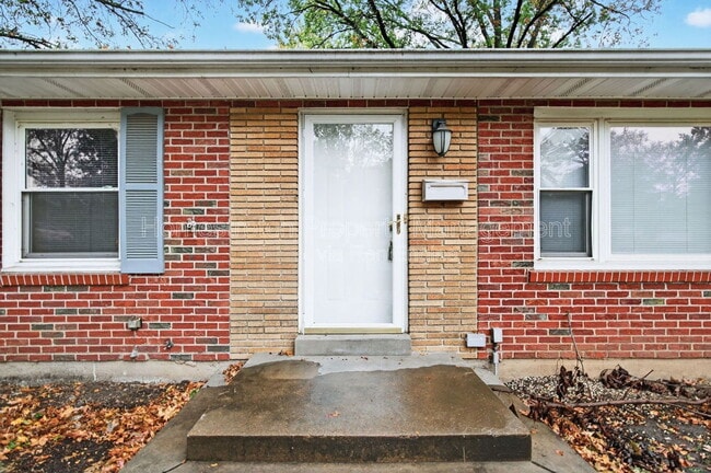 Photo - 23 Colchester Dr