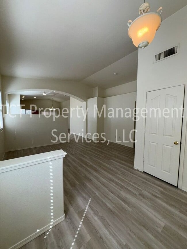 Photo - Cute 3 Bedroom In Power Ranch!