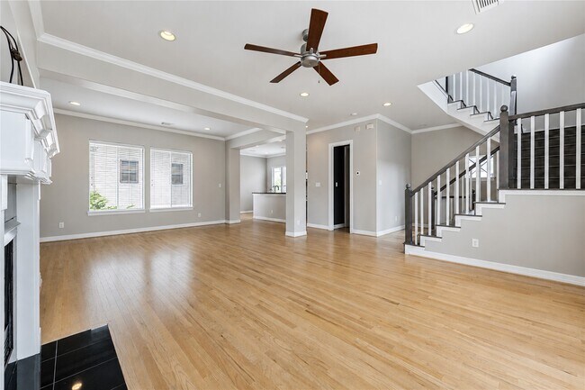 1433 Utah St