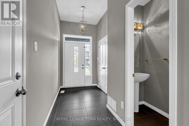 Photo - 338 Nonius St