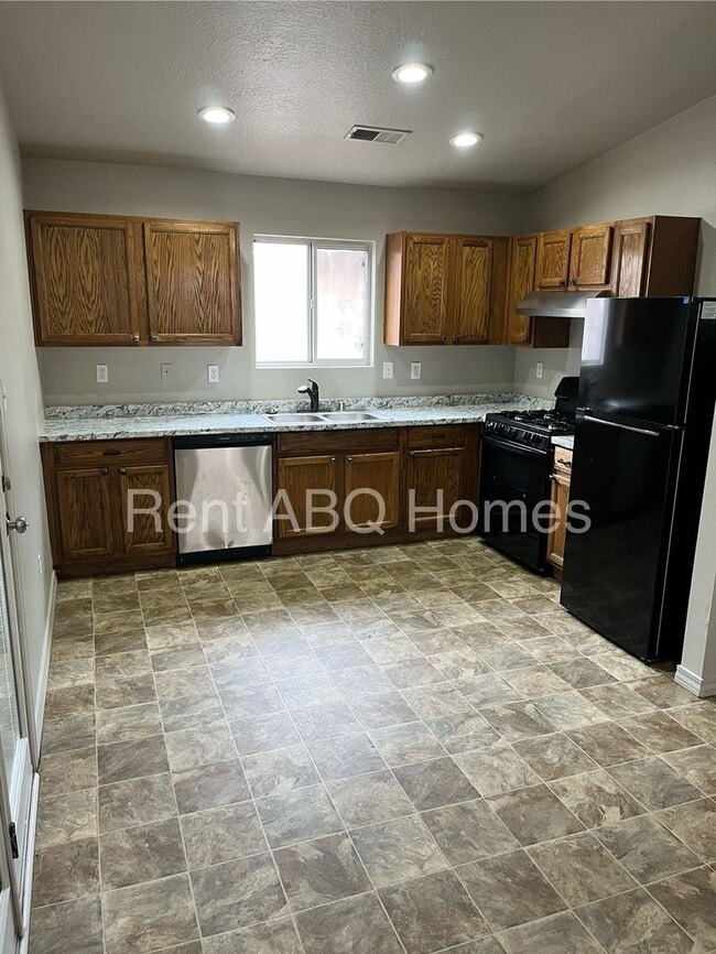 Photo - 3 Bed/2 Bath, 1,350 Sq. Ft. Home in SW Albuquerque