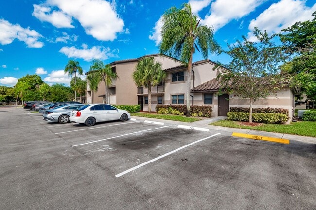 Photo - Fully Renovated Corner 1/1 “Villa” with Ba...
