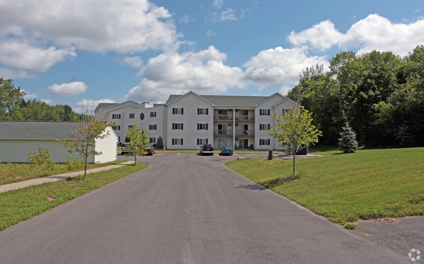 Photo - Snowbird's Landing Apartments