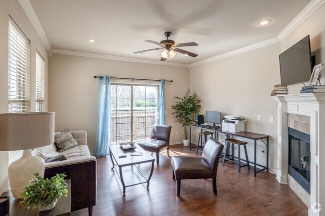 4 habitaciones, 3 baños - 1974 pies cuadrados - Sala de estar - The Row @ Arkansas