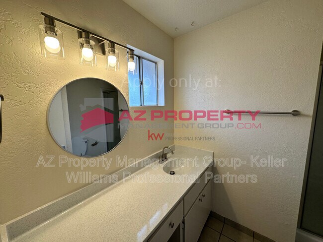 Photo - 2554 E Fox St