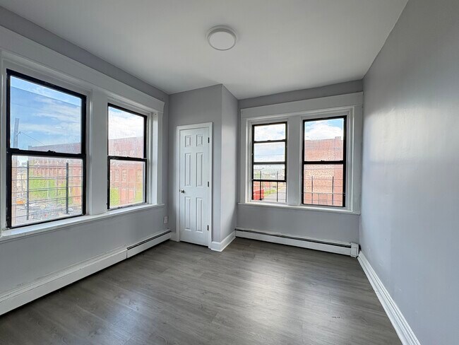 257 Sherman Ave 7 - 265 Sherman Ave Unidad 7