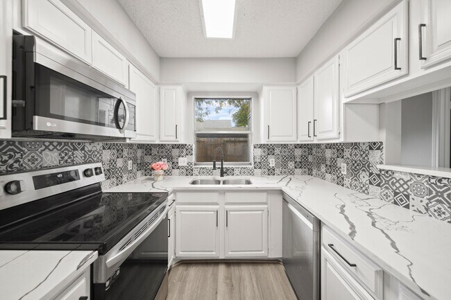 Photo - 9393 Westwood Village Dr Unit 64