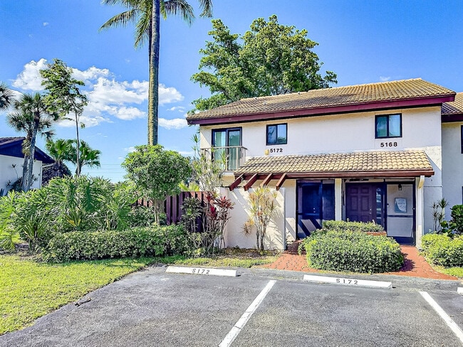 Building Photo - 5172 Fountains Dr S