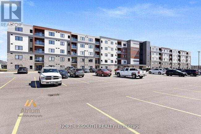 Photo - 2550 Sandwich W Pkwy Unité 102