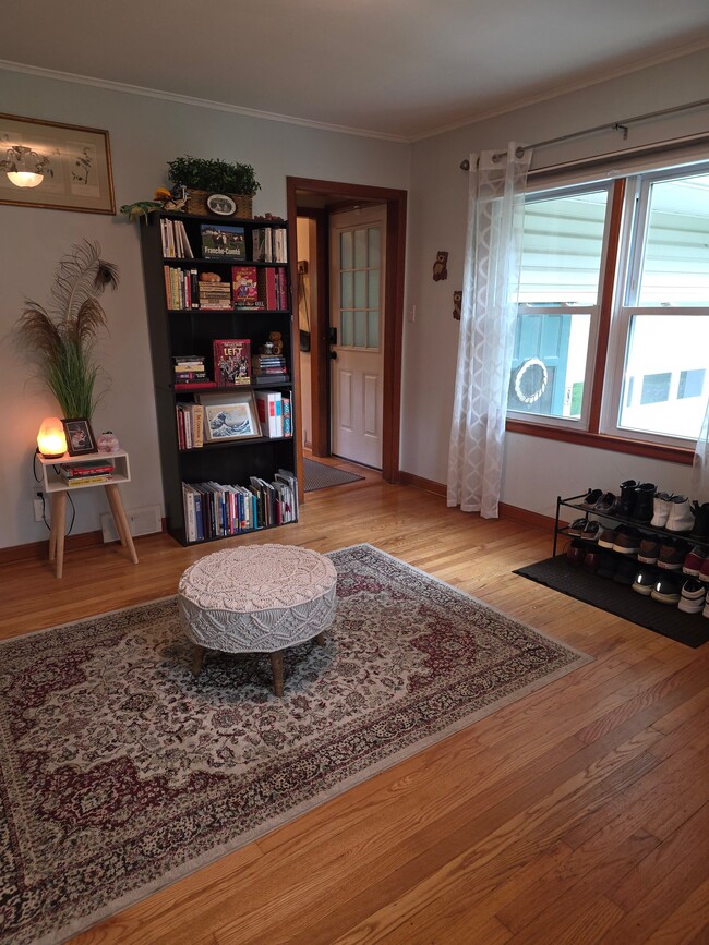 Photo - 8 Willow Ln