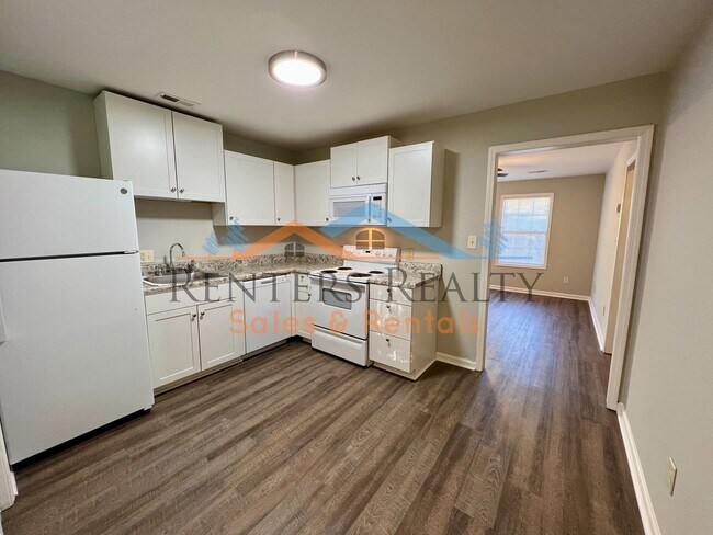 Photo - 2 Bedroom Townhouse with Yard