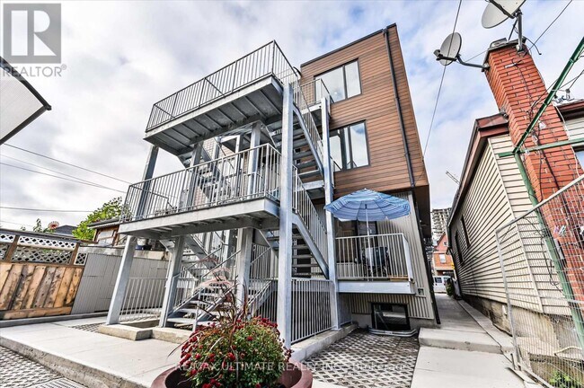 Photo - 19 Lappin Ave Unité APT 1